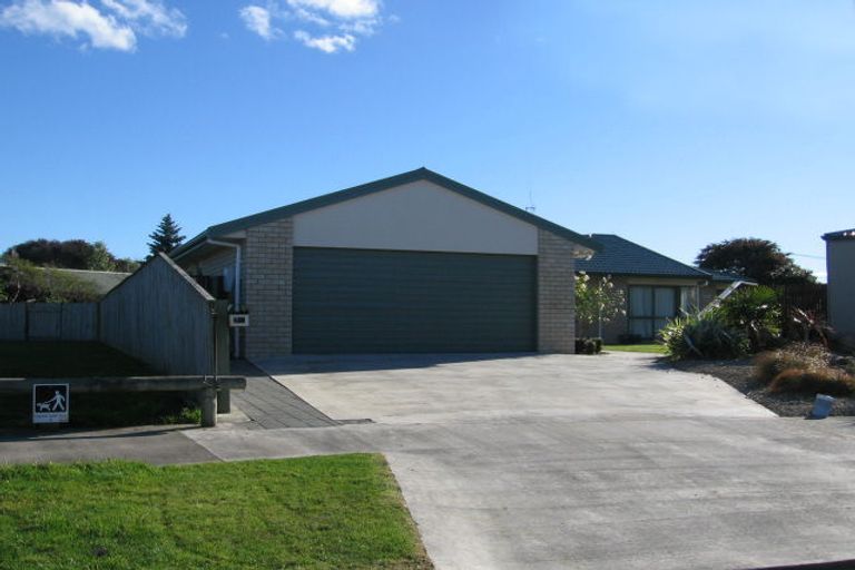 Photo of property in 26 Lancewood Lane, Roslyn, Palmerston North, 4414