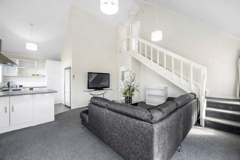 Photo of property in 6 Nihoriki Street, Koutu, Rotorua, 3010