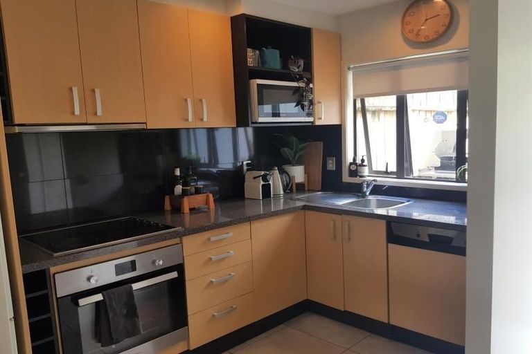 Photo of property in The Grange, 9/92 Bush Road, Albany, Auckland, 0632
