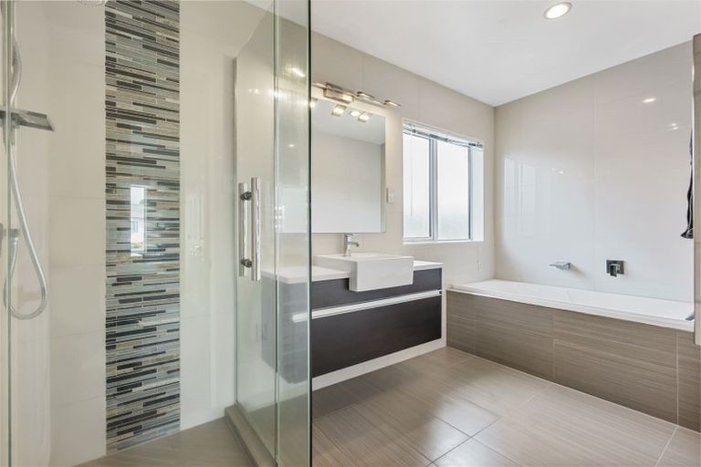 Photo of property in 111a Moore Street, Howick, Auckland, 2014