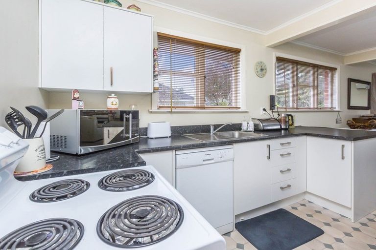 Photo of property in 53 Totara Park Road, Clouston Park, Upper Hutt, 5018
