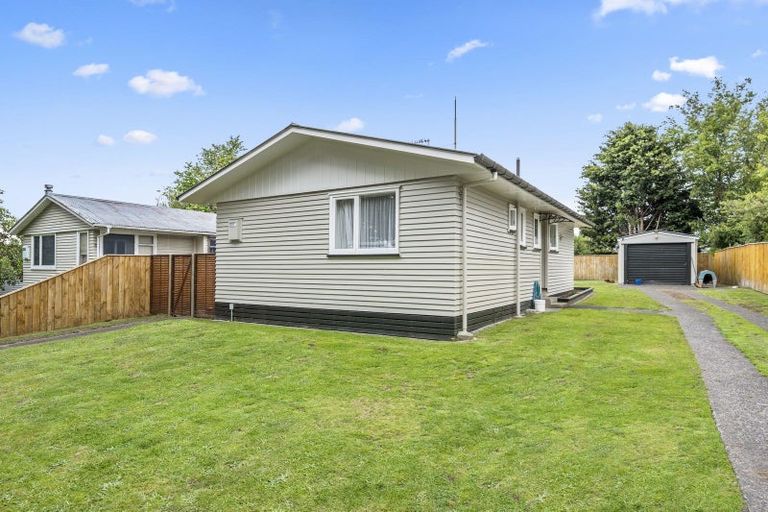 Photo of property in 98 Te Rangitautahanga Road, Turangi, 3334