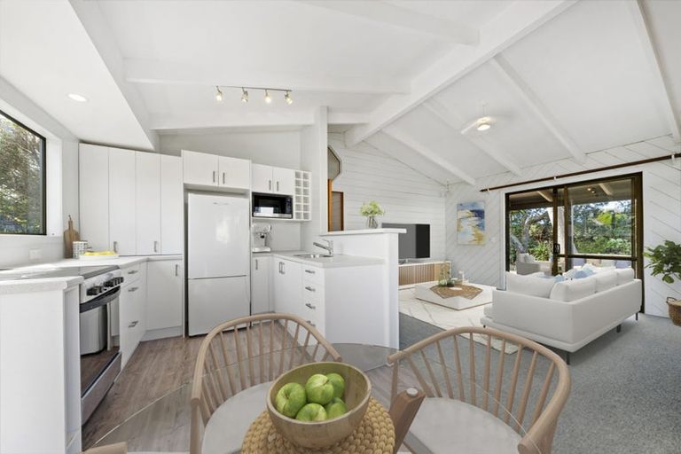 Photo of property in 6 Taranui Place, Mangawhai Heads, Mangawhai, 0505