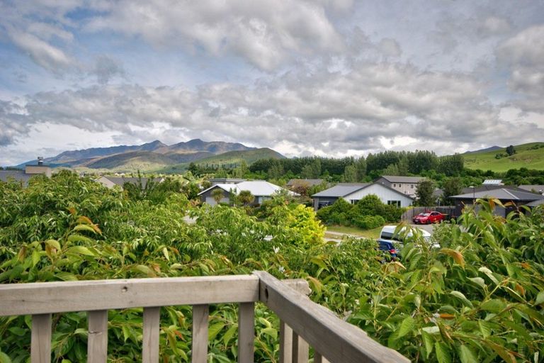 Photo of property in 8 Acheron Place, Lake Hayes, Queenstown, 9304