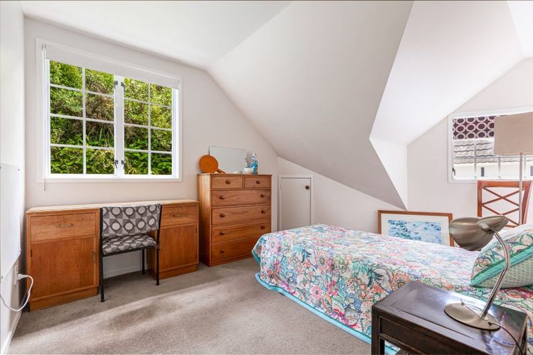 Photo of property in 31 Laingfield Terrace, Laingholm, Auckland, 0604