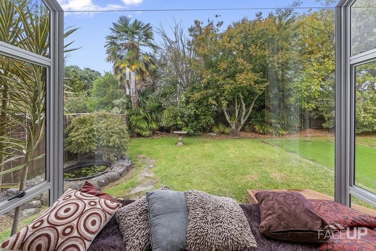 Photo of property in 30 Manuka Road, Glenfield, Auckland, 0629