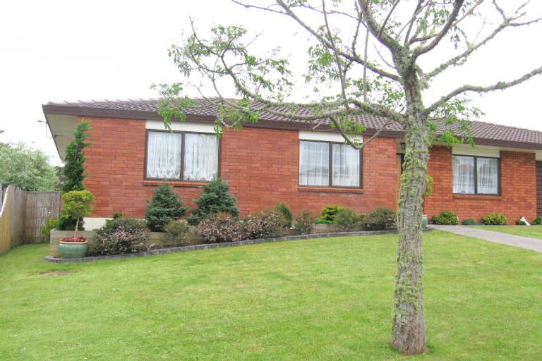 Photo of property in 32 Meynell Court, Glen Eden, Auckland, 0602