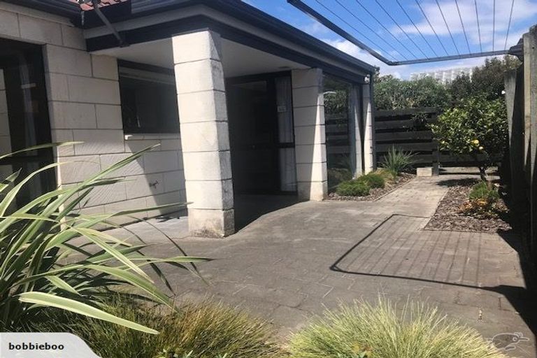 Photo of property in 7/4 Broadbent Street, Riccarton, Christchurch, 8041