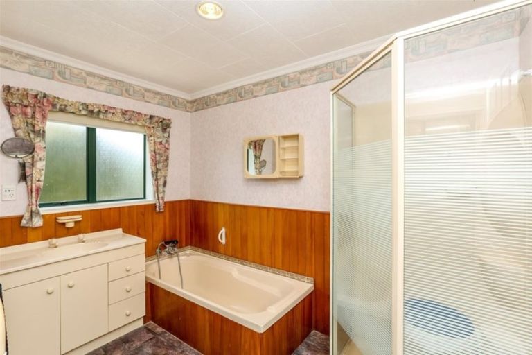 Photo of property in 5 Cyrus Street, Whalers Gate, New Plymouth, 4310
