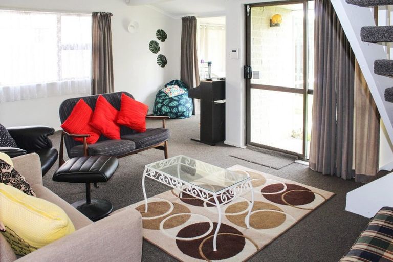 Photo of property in 576 Main Street, Palmerston North, 4410