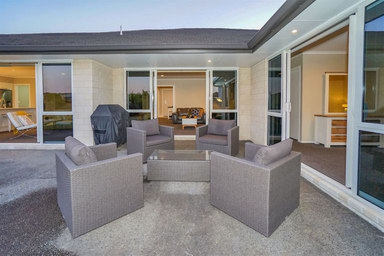 Photo of property in 12 Vanquish Place, Flagstaff, Hamilton, 3210