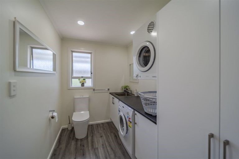 Photo of property in 106 Wharerangi Road, Greenmeadows, Napier, 4112