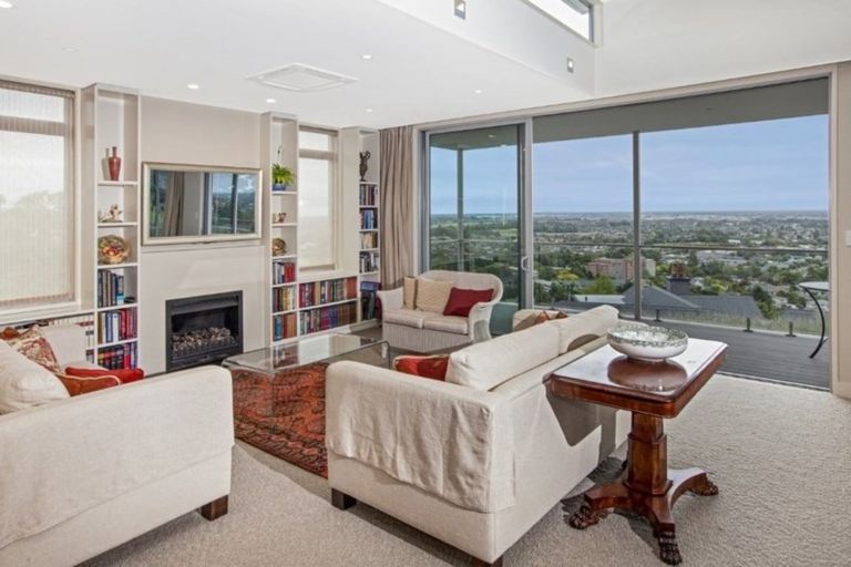 Photo of property in 8a Macmillan Avenue, Cashmere, Christchurch, 8022