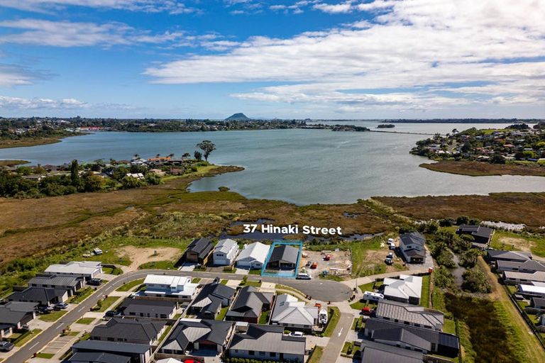Photo of property in 37 Hinaki Street, Poike, Tauranga, 3112