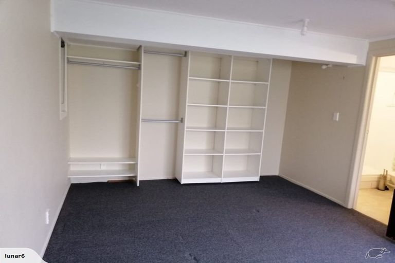 Photo of property in 1/14 Forrest Hill Road, Forrest Hill, Auckland, 0620