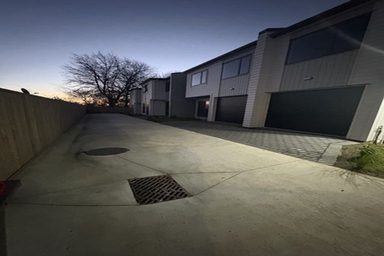 Photo of property in 163b Bradbury Road, Botany Downs, Auckland, 2010