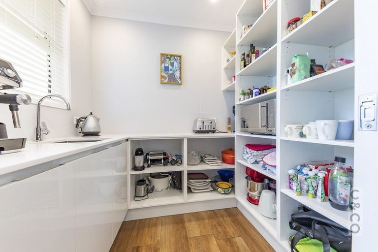 Photo of property in 11 Floyd Road, Riverhead, 0820