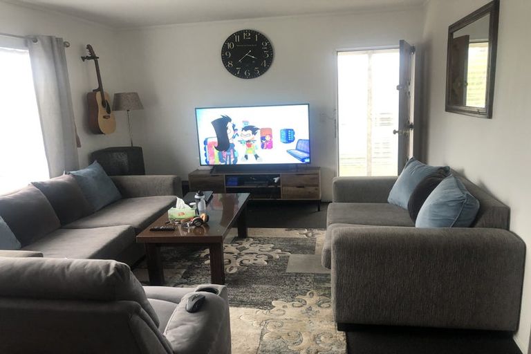 Photo of property in 89 Gossamer Drive, Pakuranga Heights, Auckland, 2010