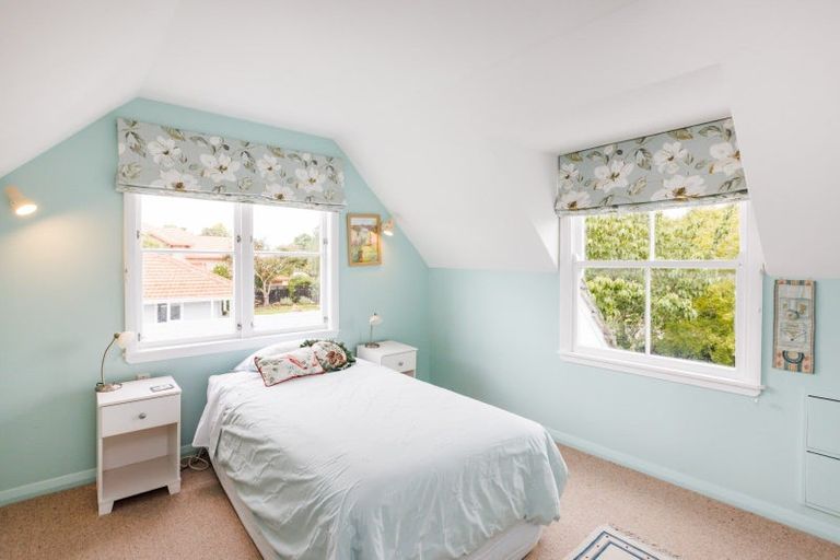 Photo of property in 5 Hardie Street, Hokowhitu, Palmerston North, 4410