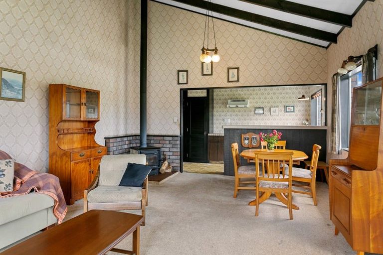 Photo of property in 11b Reeves Road, Acacia Bay, Taupo, 3330