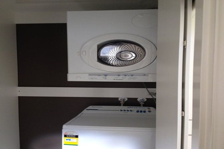 Photo of property in 29 Charlotte Avenue, Brooklyn, Wellington, 6021