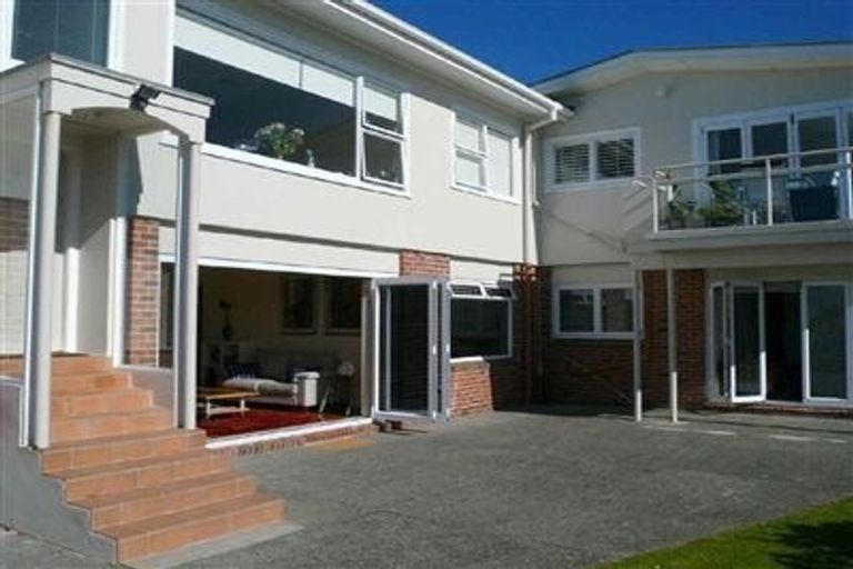 Photo of property in 3/241 Hurstmere Road, Takapuna, Auckland, 0622
