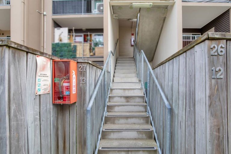 Photo of property in 27/30 Mathesons Road, Phillipstown, Christchurch, 8011