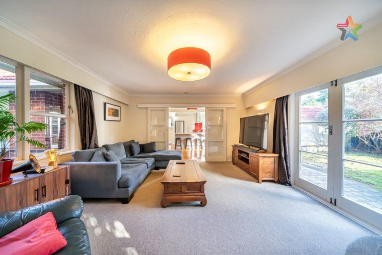 Photo of property in 46 Whirinaki Crescent, Heretaunga, Upper Hutt, 5018