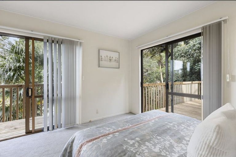 Photo of property in 1/807 East Coast Road, Northcross, Auckland, 0630