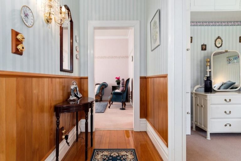 Photo of property in 90 Edgecumbe Road, Tauranga, 3110