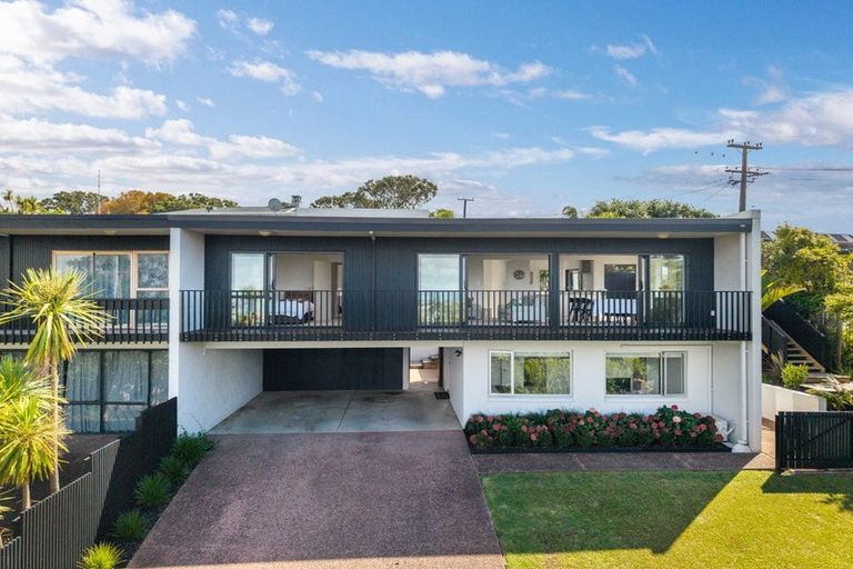Photo of property in 2/86 Seaview Road, Castor Bay, Auckland, 0620