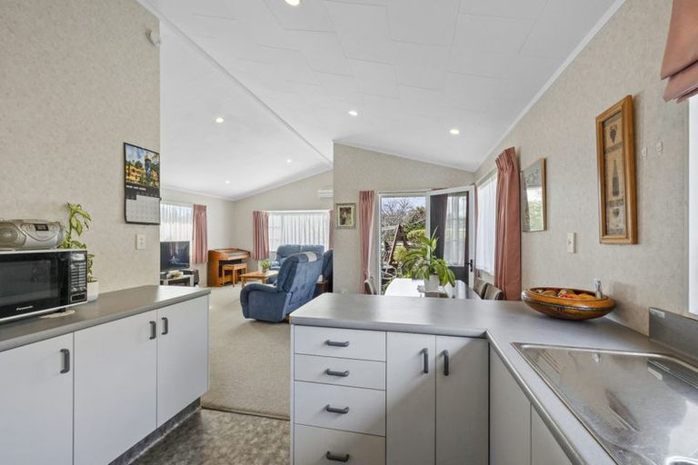 Photo of property in 3 Salcombe Terrace, Welbourn, New Plymouth, 4312