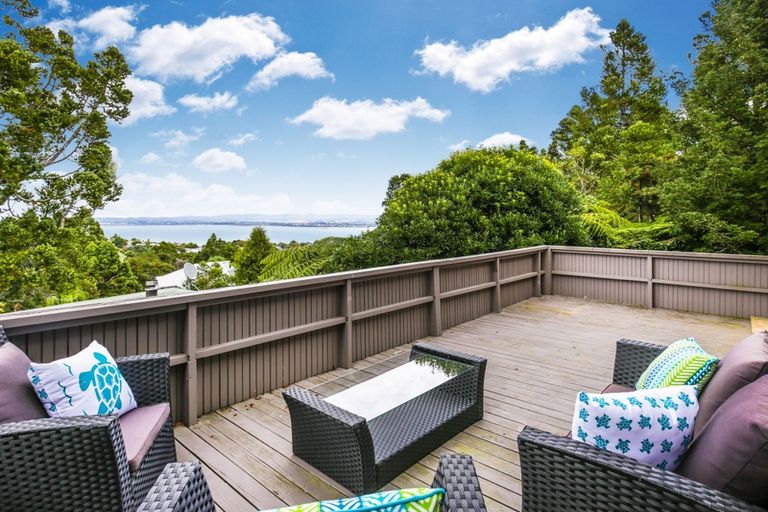 Photo of property in 35 Pluto Place, Beach Haven, Auckland, 0626