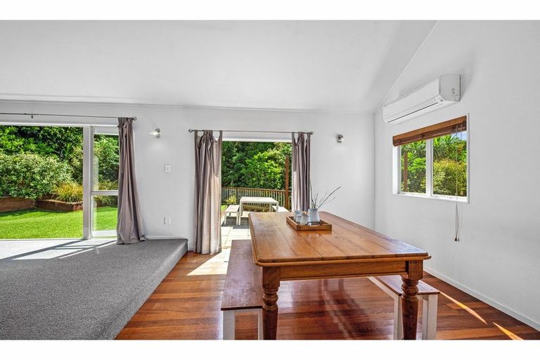 Photo of property in 29 Kate Sheppard Avenue, Torbay, Auckland, 0630