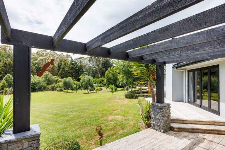 Photo of property in 50 Kingsdale Park Drive, Aokautere, Palmerston North, 4471