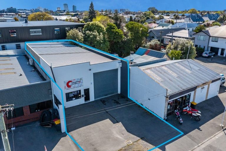 Photo of property in 27 Saxon Street, Waterview, Auckland, 1026