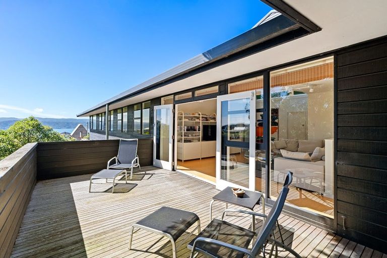 Photo of property in 85 Nicholson Road, Khandallah, Wellington, 6035