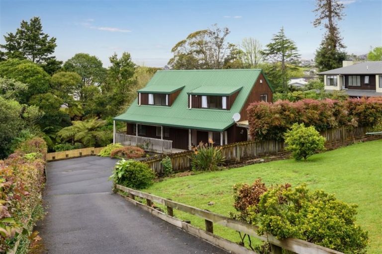 Photo of property in 76a Alexander Street, Cockle Bay, Auckland, 2014