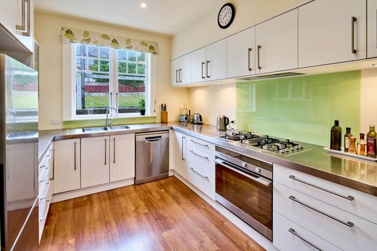 Photo of property in 44 Glen Road, Kelburn, Wellington, 6012