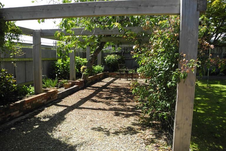 Photo of property in 90 High Street, Waimate, 7924