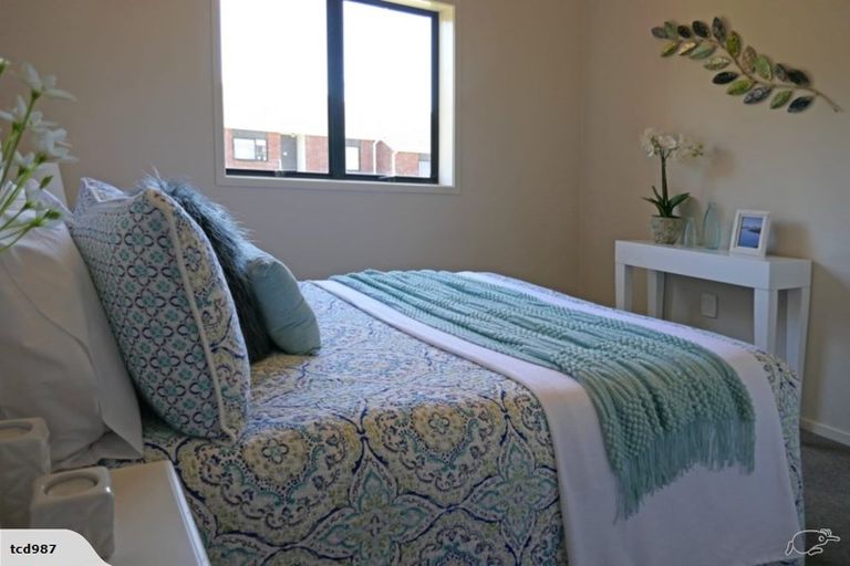 Photo of property in 3 Bellbird Place, Orewa, 0931