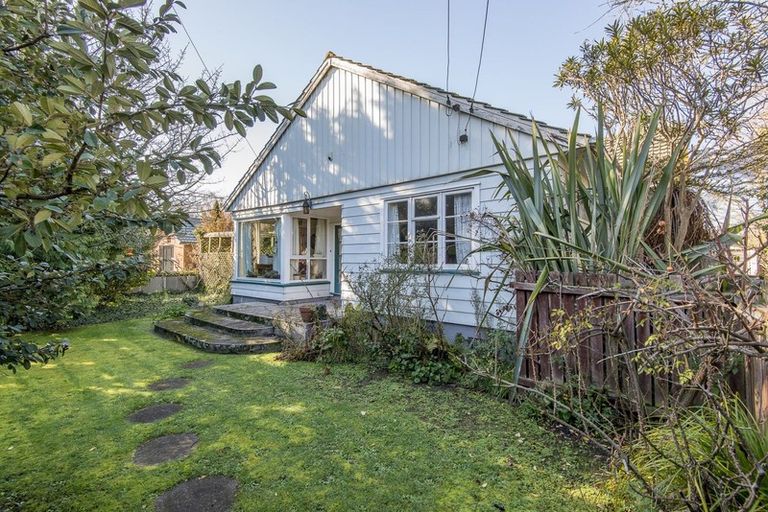 Photo of property in 38 Otara Street, Ilam, Christchurch, 8053