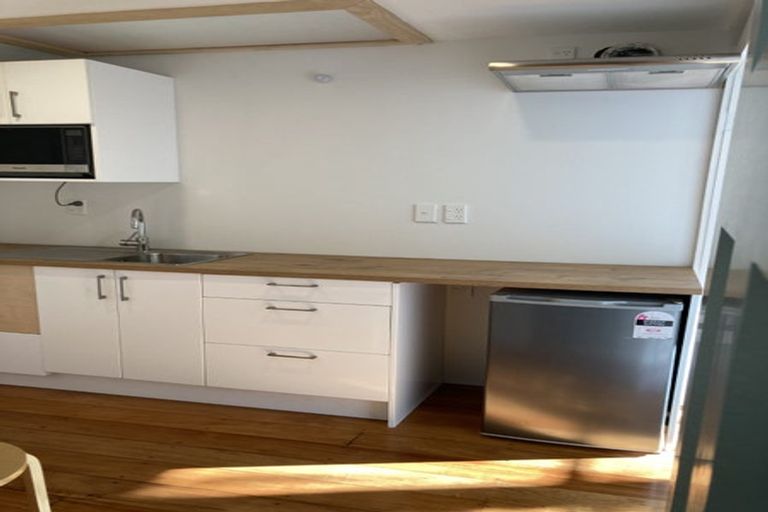 Photo of property in 30 Saint Michaels Crescent, Kelburn, Wellington, 6012