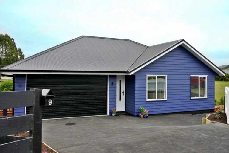 Photo of property in 9 Grove Avenue, Weston, Oamaru, 9401