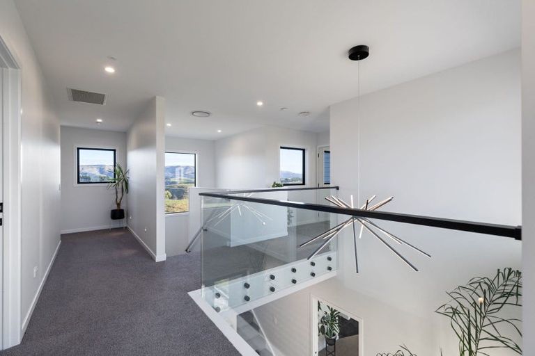 Photo of property in 3 Lealands Lane, Aokautere, Palmerston North, 4471