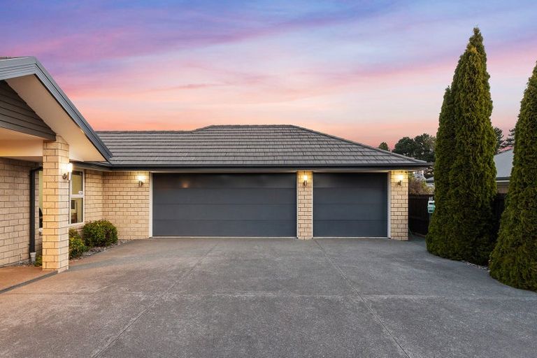 Photo of property in 30 Mokihi Gardens, Hillmorton, Christchurch, 8024