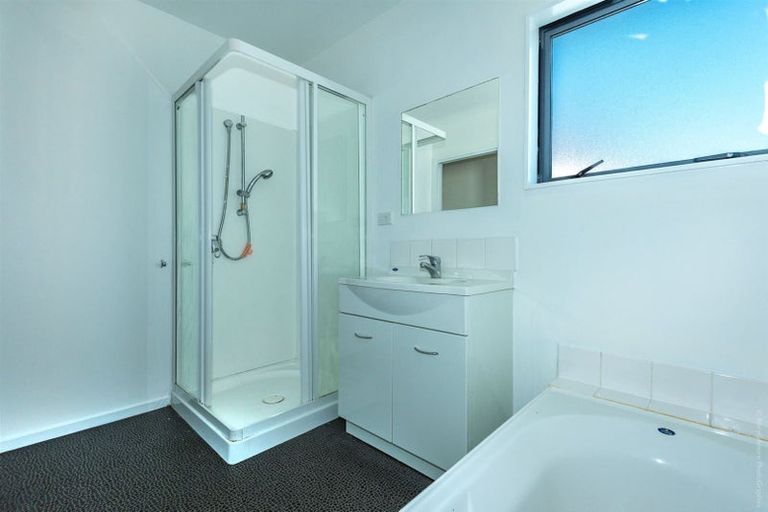 Photo of property in 68 Pacific Road, North New Brighton, Christchurch, 8083