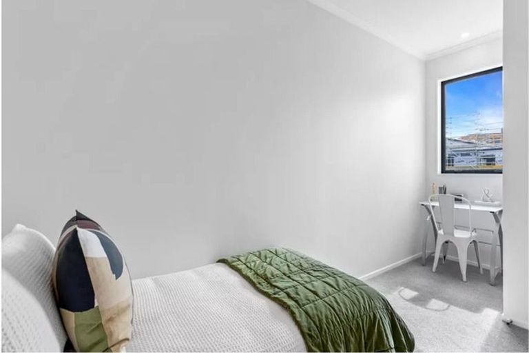 Photo of property in 17 Hema Road, Hobsonville, Auckland, 0616