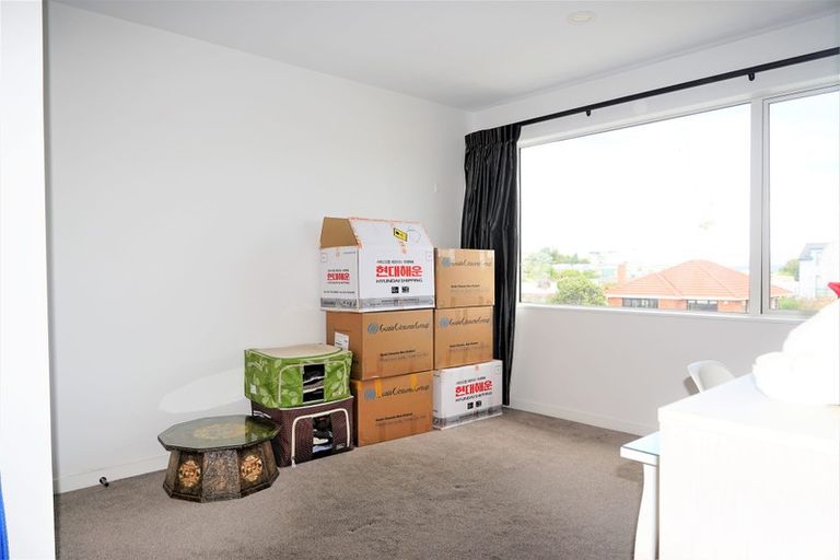 Photo of property in 27 Waterloo Road, Milford, Auckland, 0620