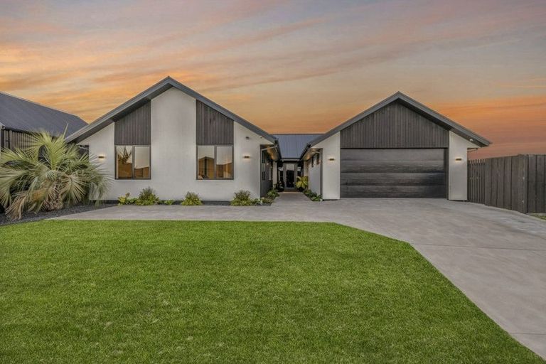 Photo of property in 55 Te Hurunui Drive, Pegasus, 7612